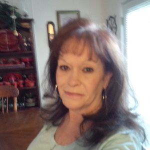 Meet your Posher, Claudia